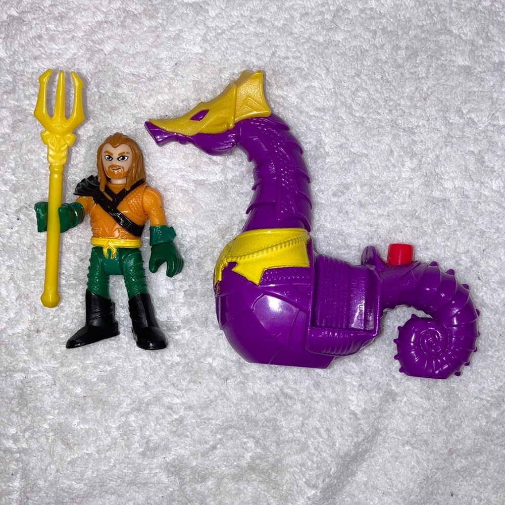 Imaginext DC Super Friends AQUAMAN'S SEAHORSE with Aquaman and Scepter